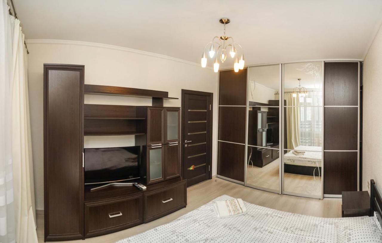 Kyiv Apartment On Chornovola 27 Kültér fotó